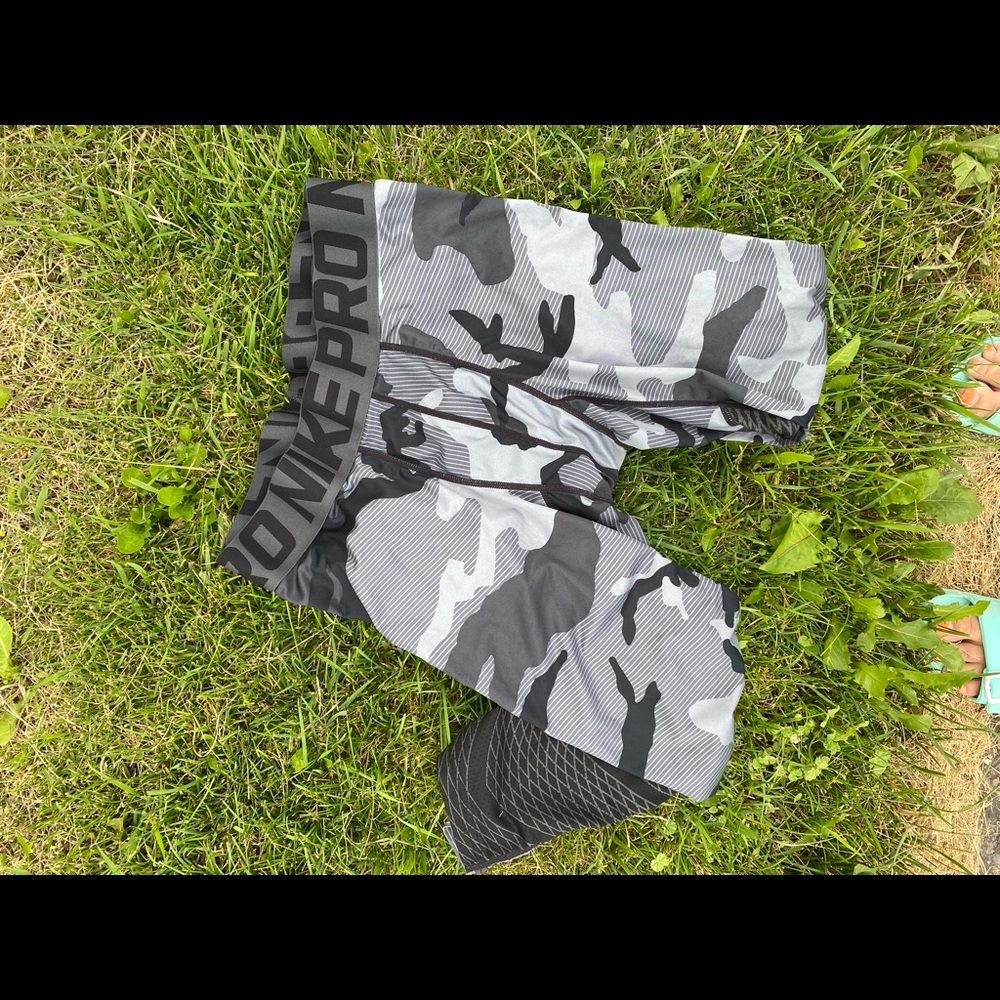 Nike Pro Men’s Capri legging dri fit sz L camo - Picture 4 of 4